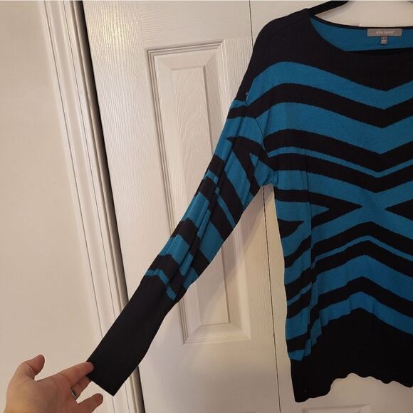 Daisy Fuentes blue/black striped long-sleeved sweater - Picture 2 of 5
